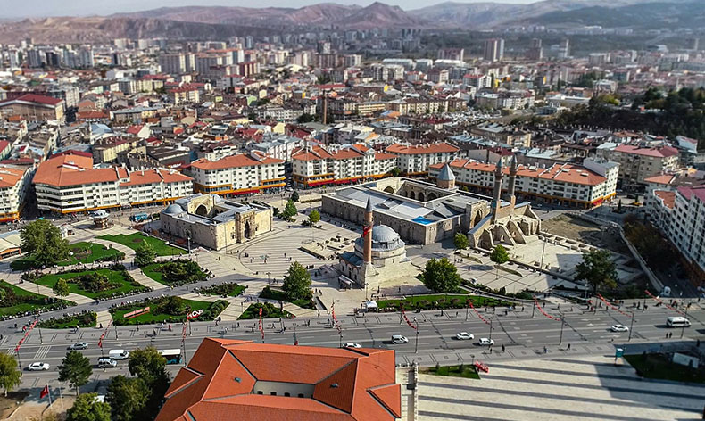 Sivas 2023 yılında göç aldı