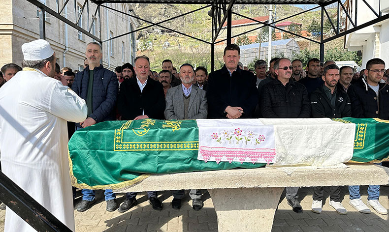 Eşi tarafından öldürülen genç kadın son yolculuğuna uğurlandı