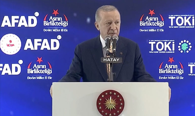 Deprem konutları sahiplerine teslim ediliyor