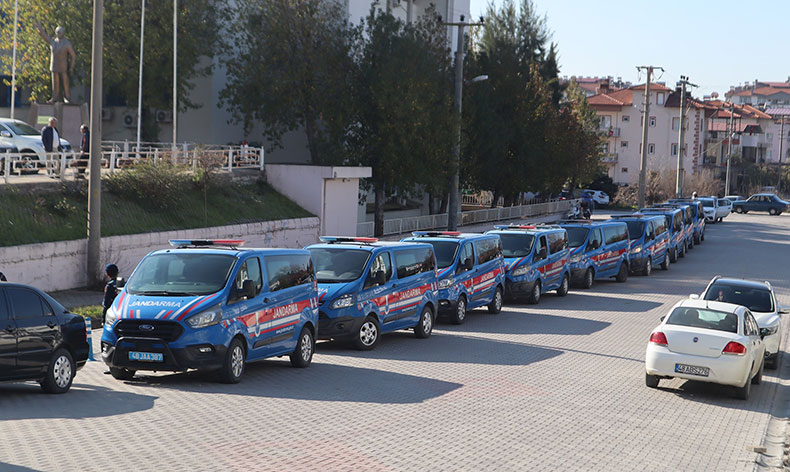 Piyasayı 55 milyon lira dolandırmışlar