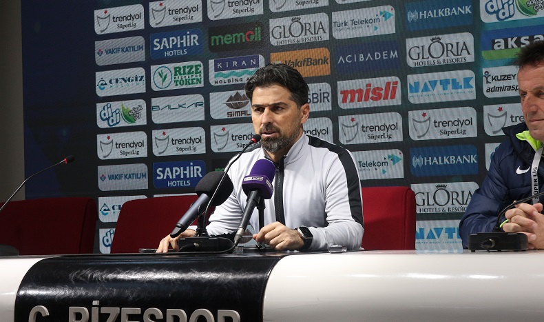 İlhan Palut: “Aldığımız 1 puan da, kaybettiğimiz 2 puan da çok önemliydi”