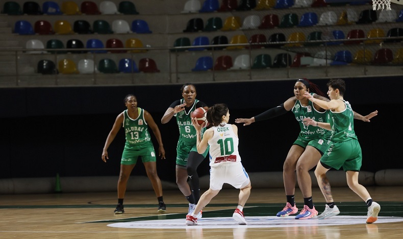 KBSL: İzmit Belediyespor: 77 – Bursa Uludağ Basketbol: 71
