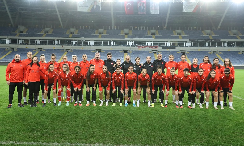 A Milli Kadın Futbol Takımı’nın Yunanistan ve Romanya maçları aday kadrosu açıklandı