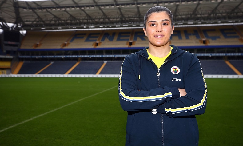 Olimpiyat şampiyonu Busenaz Sürmeneli, Fenerbahçe’de