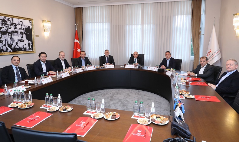 Yayın İhale Komisyonu, teklifleri değerlendirmek üzere toplandı