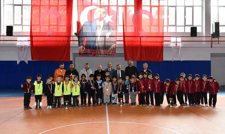 Emet Belediyesinden futsal turnuvası