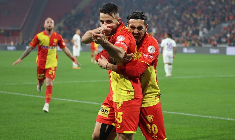 Göztepeli Billel Messaoudi, parlamaya devam ediyor