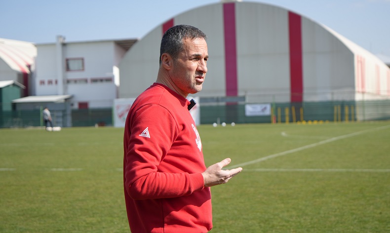 Boluspor Teknik Direktörü Yalçın Koşukavak: “Play-off’a kalmak için mücadele ediyoruz”