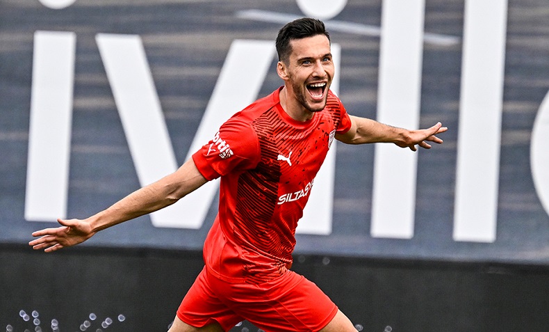 Umut Nayir, Pendikspor formasıyla 5 maçta 4 gol attı