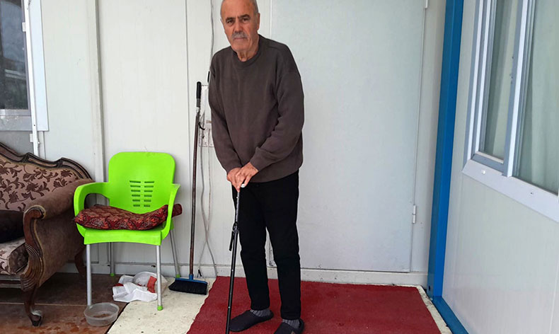 3 kişinin verdiği suyla hayatta kaldı