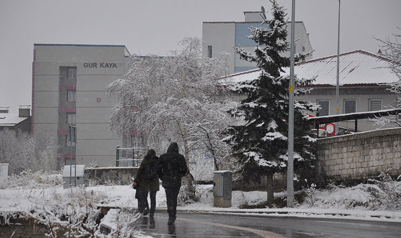 Kars baharda kışı yaşıyor