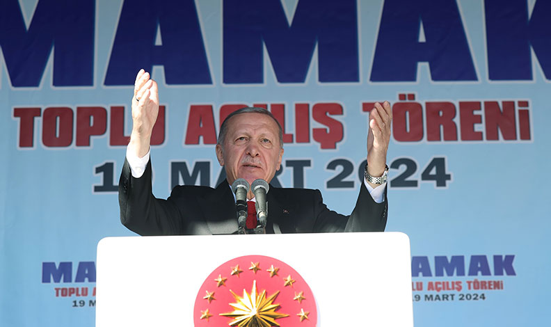“Siyasi rekabeti husumete dönüştürmeye çalışanlar var”