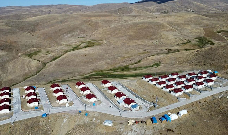 “AFAD Erzurum’da 550 konut ve 80 ahır yapacak”