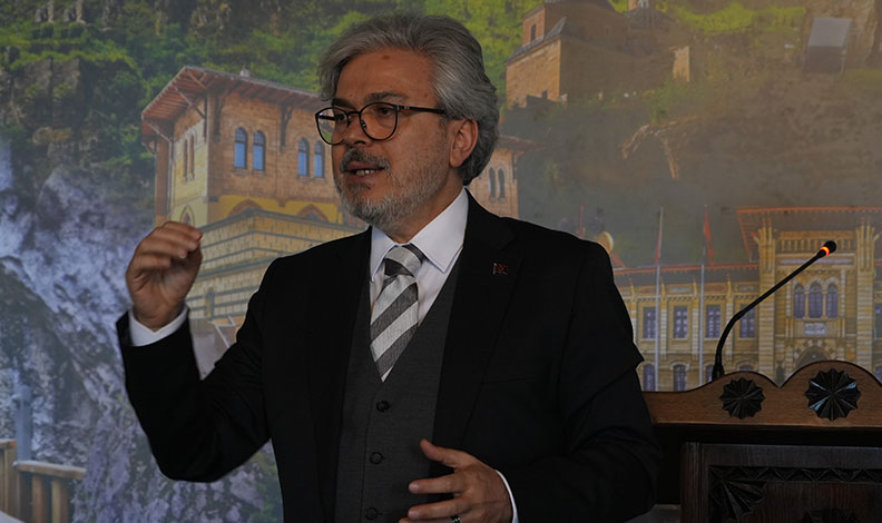 “Ara tatillerin kaldırılması gündemimizde yok”