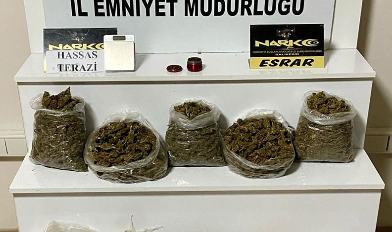 Uyuşturucu operasyonunda 2 kilo 510 gram esrar ele geçirildi