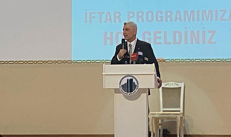 Bakan Bolat iftar programında esnaflarla buluştu