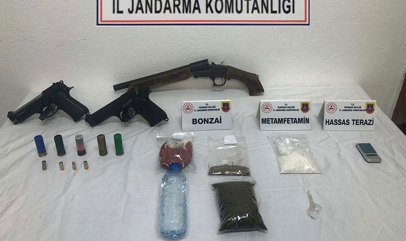 Tekirdağ’da uyuşturucu, silah ve kaçak purolar ele geçirildi