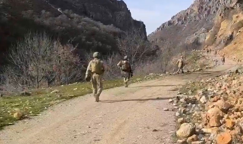 Bitlis’te mühimmat ve yaşam malzemesi ele geçirildi