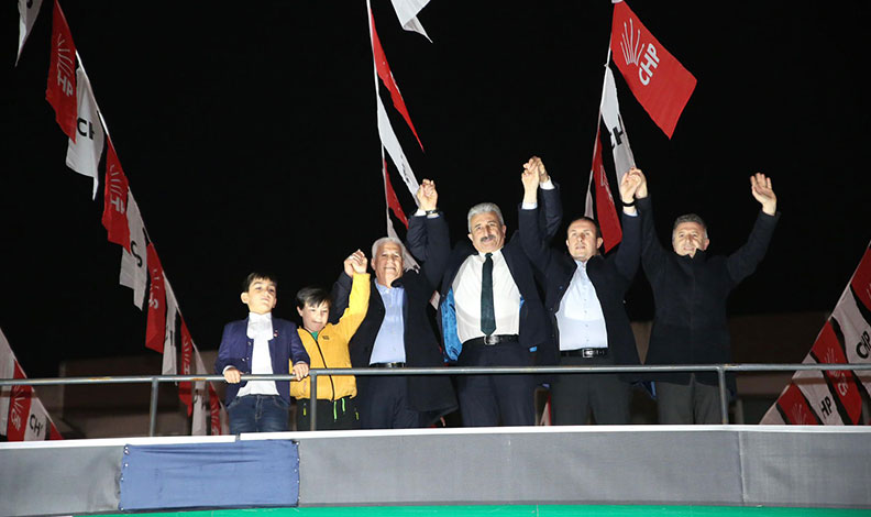 Mustafa Bozbey Mesken’de vatandaşlarla buluştu