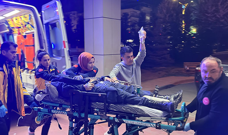 Jandarma komutanlığında asker silahla yaralandı