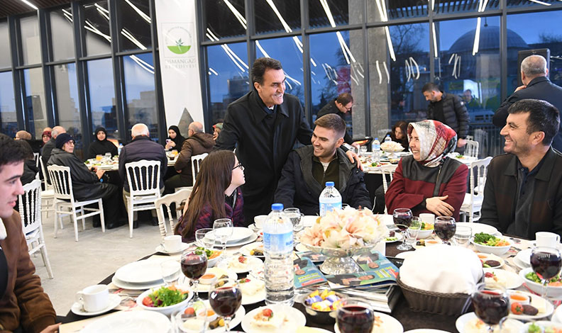 Şehit aileleri onuruna iftar