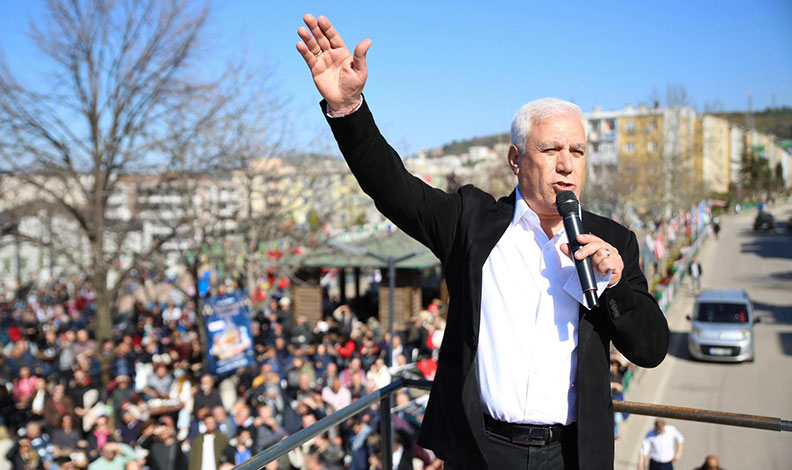 Bozbey: “Velileri olmadan dışarı çıkamıyorlar!”