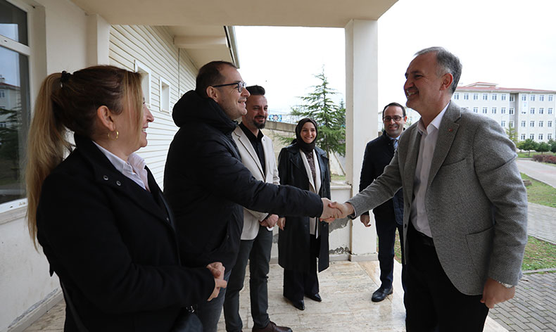 Alper Taban gençlerle bulıuştu