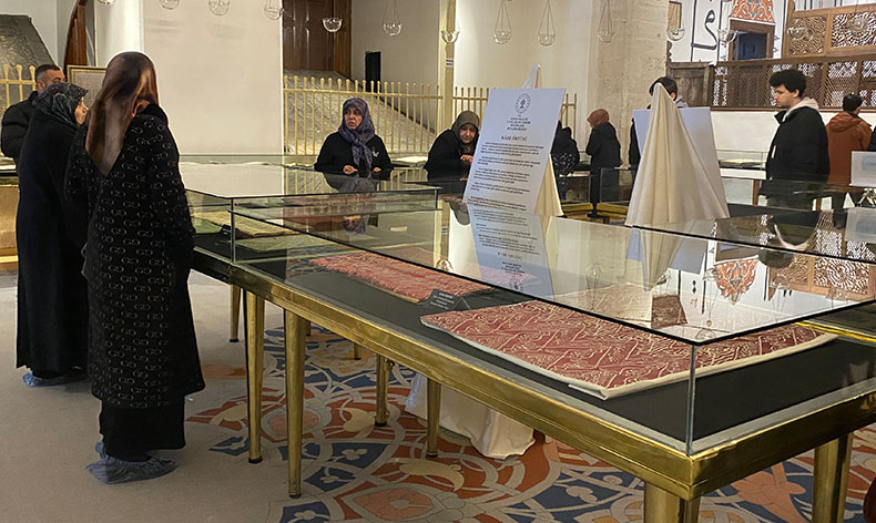 Mevlana Müzesi’ndeki Sakal-ı Şerif tekrar ziyarete açıldı