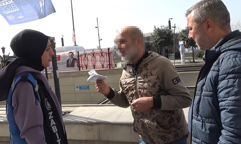 Taksim’de üçüncü defa dilenirken yakalandı