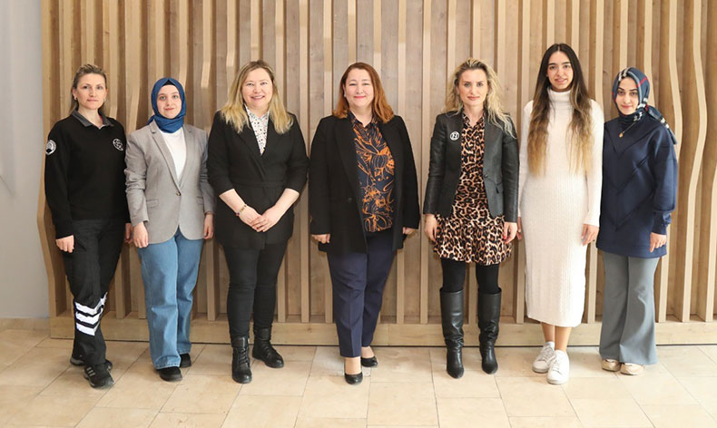 Bursateknopark kadınlarla gücüne güç katıyor