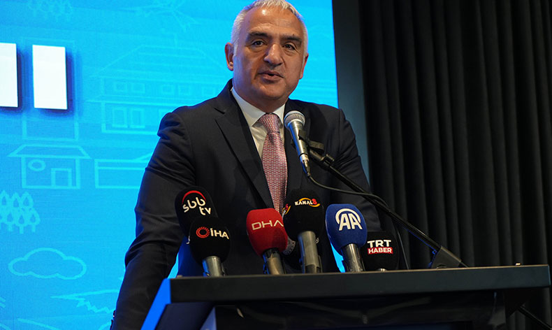 “Turizm gelirimiz yüzde 17 arttı”