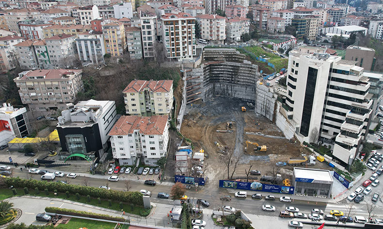Deprem toplanma alanı yerine site inşaatı