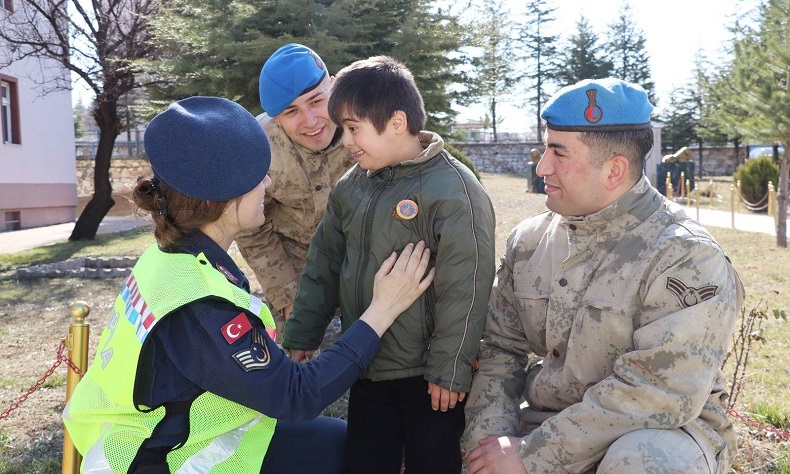 Jandarmadan özel misafirlere özel ağırlama
