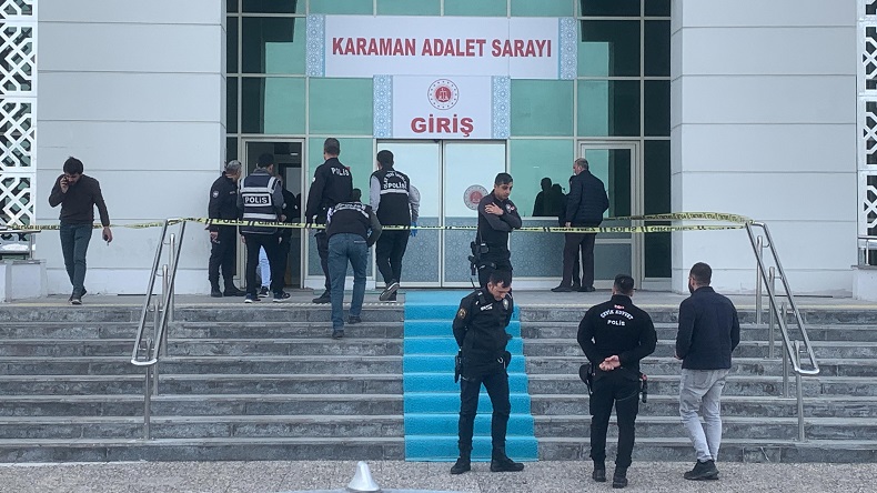 Karaman’da adliye girişinde silahlı saldırı