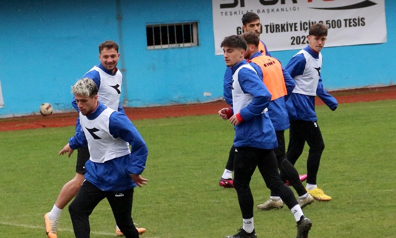 Pazarspor, sahasından galibiyetle ayrılmak istiyor