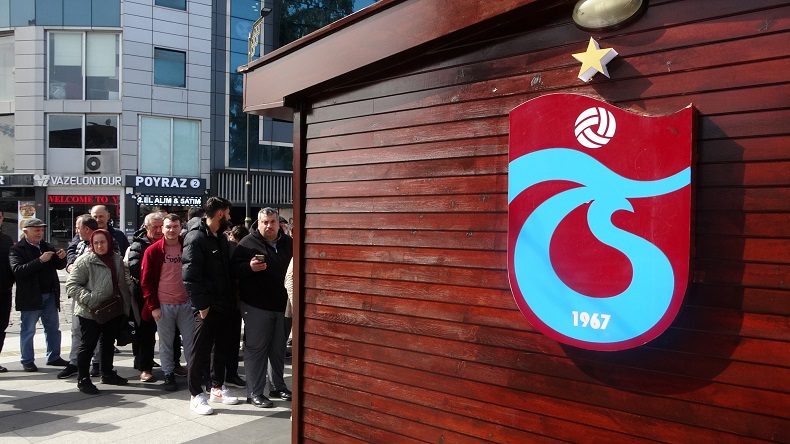 Trabzonspor – Fenerbahçe maçının biletleri satışa çıktı