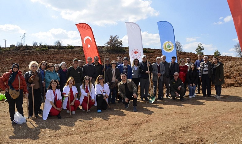 Fidanlar gelecek nesillere yaşlıların hatırasını yaşatacak