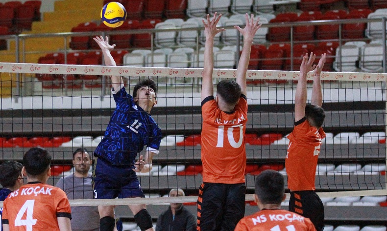 Voleybol Yıldızlar Türkiye Birinciliği, Sivas’ta başladı