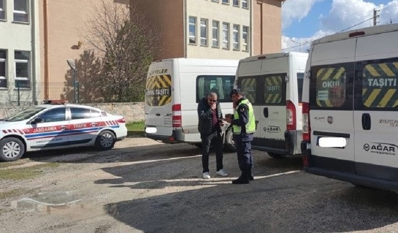 Jandarmadan okul servislerine yönelik denetim