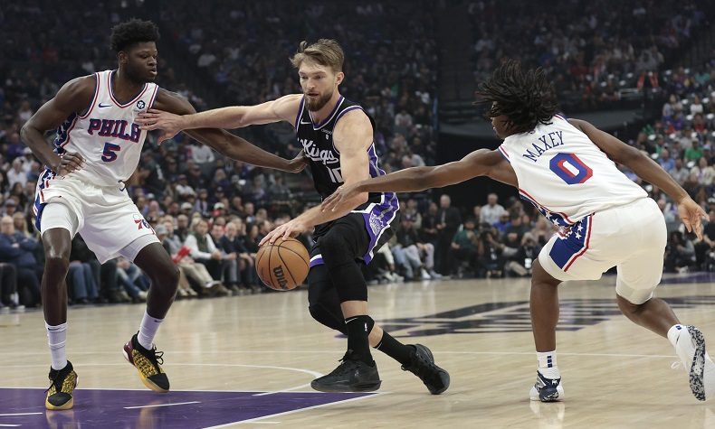 NBA’de Sabonis’in triple-double yaptığı maçta Kings, 76ers’ı mağlup etti