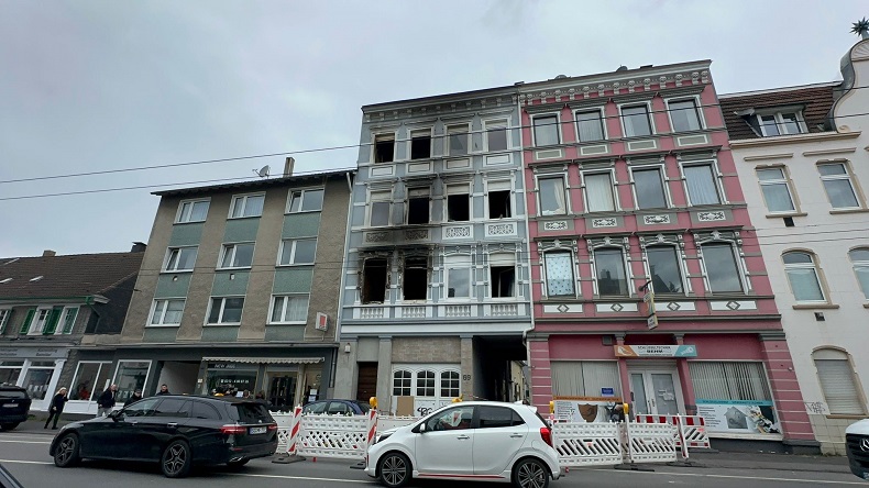 Solingen’de Türklerin yaşadığı bina kundaklandı