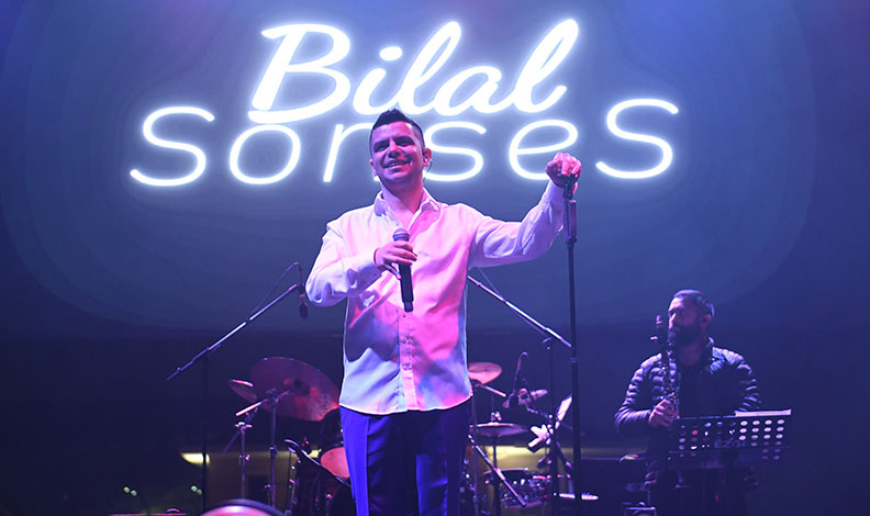 Bilal Sonses Osmangazi Meydanı’nda konser verdi