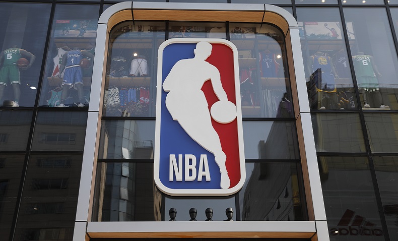 NBA’de İki uzatmaya giden maçta kazanan Los Angeles Lakers