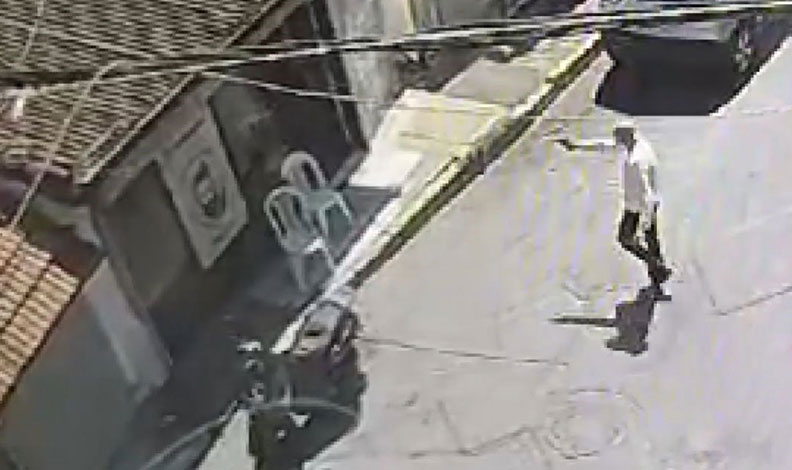 Berbere tıraş ücreti saldırısı