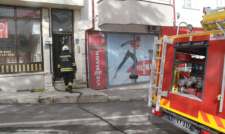 Beyşehir’de korkutan ev yangını