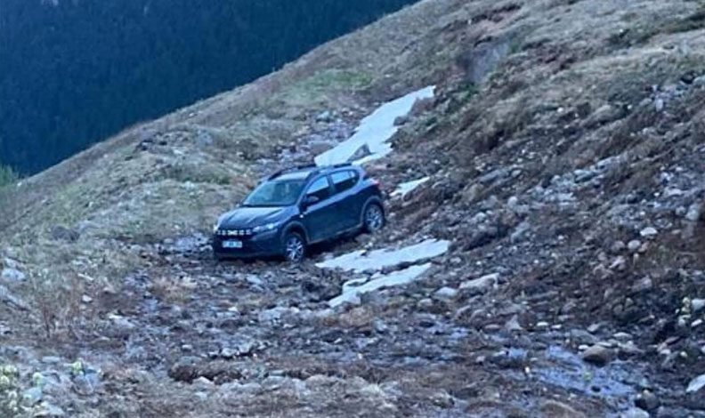 Aracıyla mahsur kalan Arap turist için seferber oldular