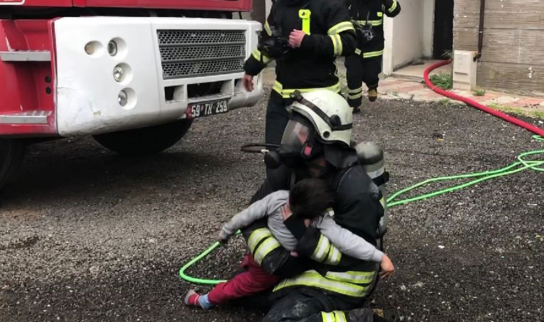 Kahreden yangın: 3 yaşındaki bebek hayatını kaybetti