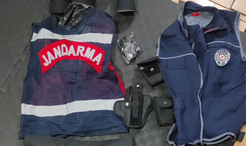 2 DEAŞ’lı, jandarma ve polis kıyafetiyle yakalandı