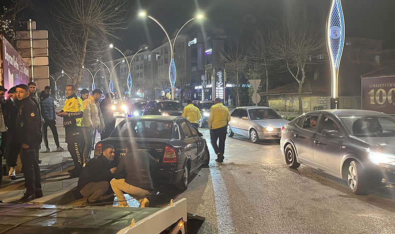 Trafiği birbirine kattı: Kaçtığı kaza yerine geri geldi