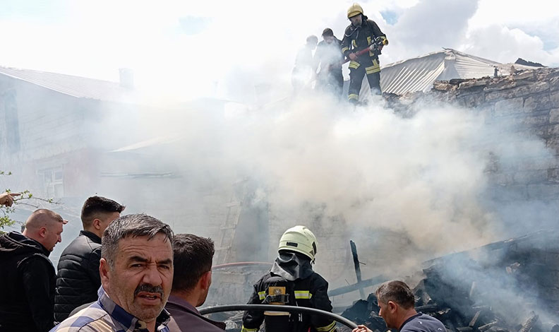 Beyşehir’de korkutan ev yangını
